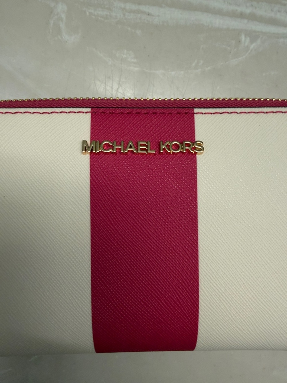 Michael Kors Hot Pink and White Stripe Zip Wallet NWOT - Picture 5 of 5